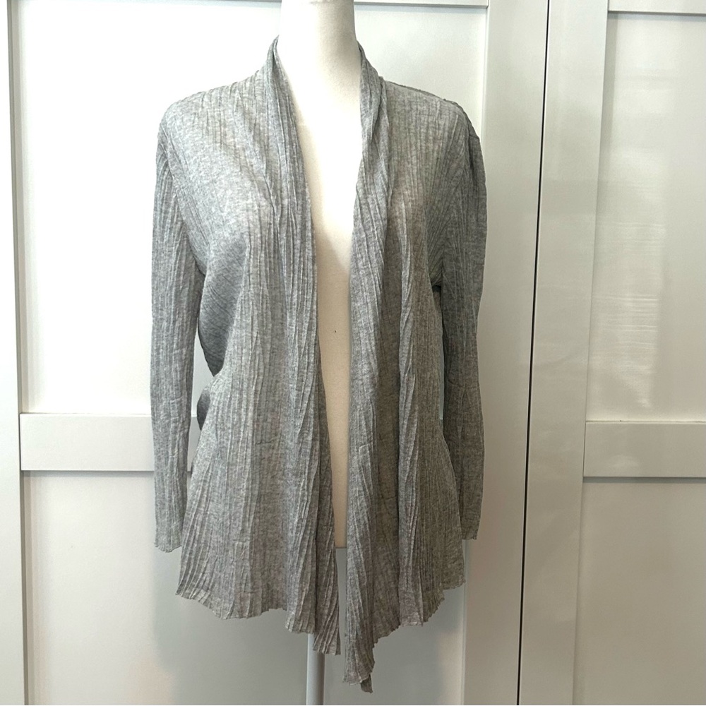 Eileen Fisher Women's Light Grey Lightweight Crinkle Open‎ Cardigan in Size PM